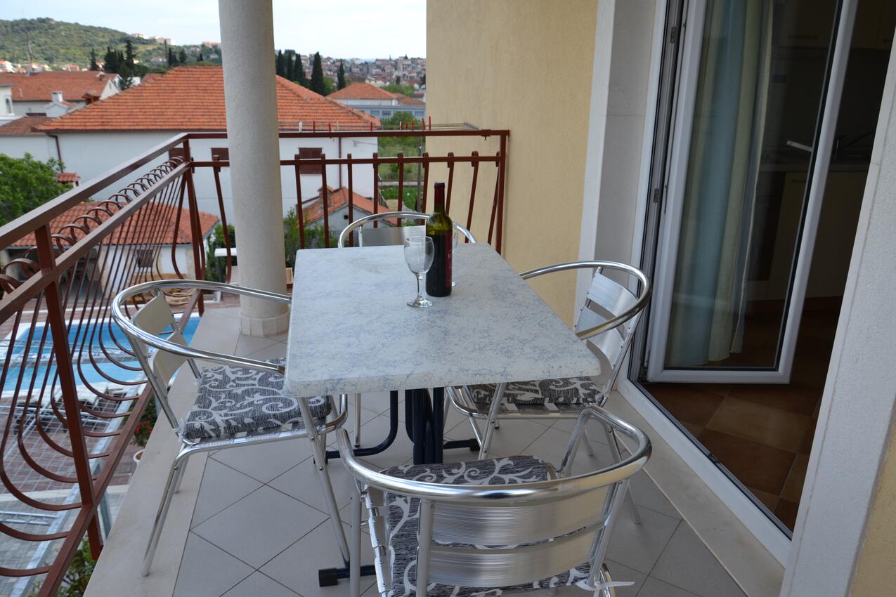 A-16509-c - Private accommodation - Family friendly apartments with a swimming pool Trogir