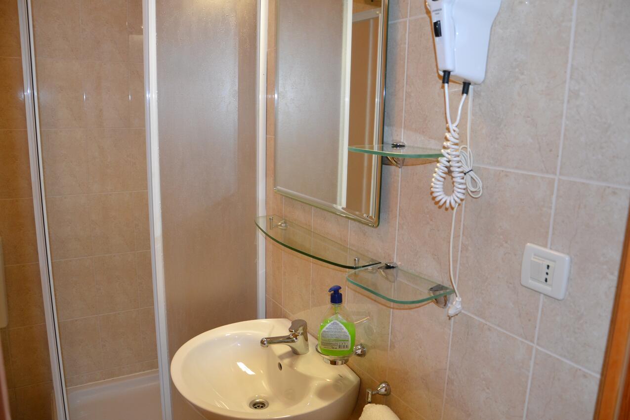 A-16509-c - Private accommodation - Family friendly apartments with a swimming pool Trogir