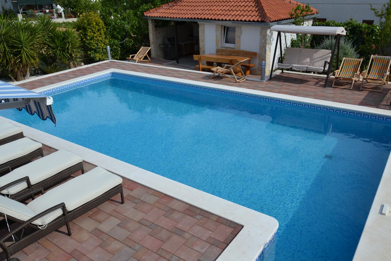 Courtyard - Family friendly apartments with a swimming pool Trogir