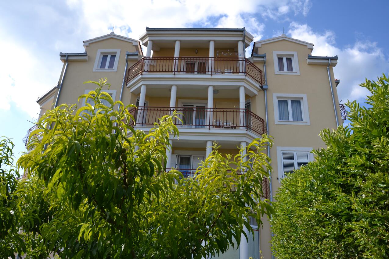Property - Family friendly apartments with a swimming pool Trogir