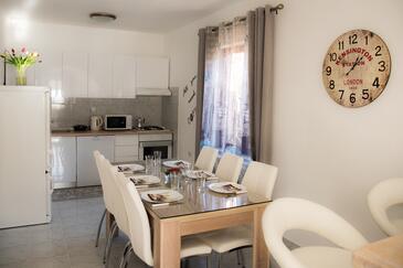 Ferienwohnungen mit Parkplatz Zadar - Diklo, Zadar - 16522