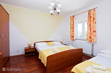 Apartments with parking space Vodice - 16543