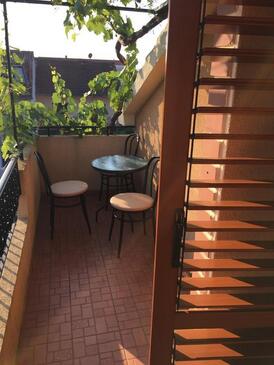 Apartmány a pokoje s parkovištěm  Biograd na Moru, Biograd - 16576