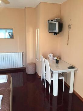 Apartmány a pokoje s parkovištěm  Biograd na Moru, Biograd - 16576