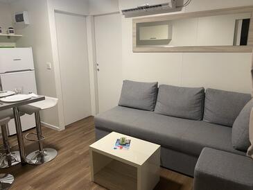 Lejlighedens parkeringsplads Pakostane, Biograd - 16579