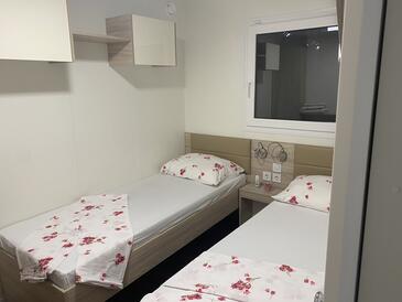 Lejlighedens parkeringsplads Pakostane, Biograd - 16579
