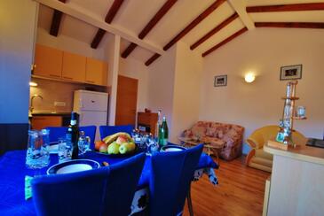 Ferienwohnungen mit Parkplatz Rovinjsko Selo, Rovinj - 16580