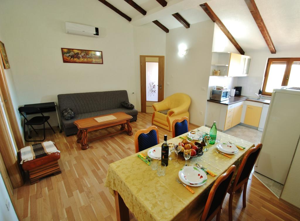 Ferienwohnungen mit Parkplatz Rovinjsko Selo, Rovinj - 16580