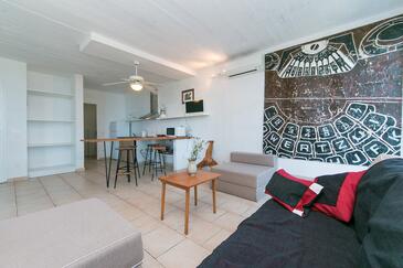 Appartements avec terrasse Brela, Dalmatie Centrale