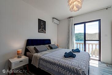 Apartments by the sea Ubli, Lastovo - 16599