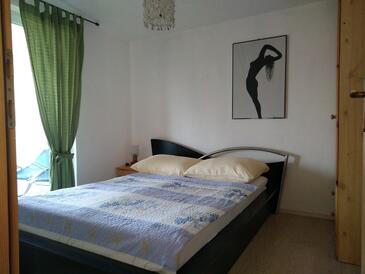 Apartments with parking space Gornji Karin (Novigrad) - 16610