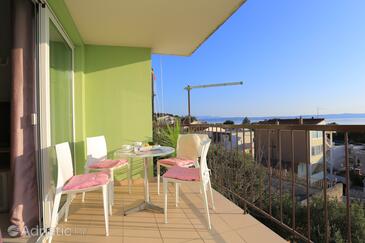 Apartments by the sea Podgora, Makarska - 16630