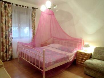 Apartmaji za družine z otroki Banjol, Rab - 16645