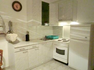 Apartmaji za družine z otroki Banjol, Rab - 16645