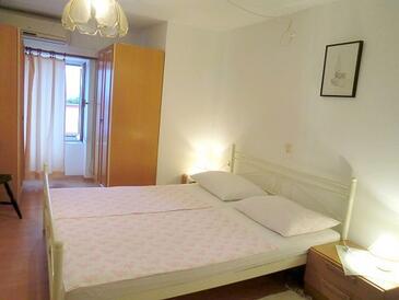 Appartamenti con parcheggio Banjol, Arbe - Rab - 16647