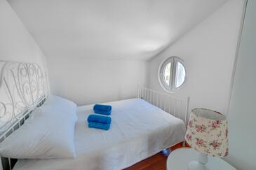 Apartamentos con piscina adecuados para familias con niños Murter - 16655