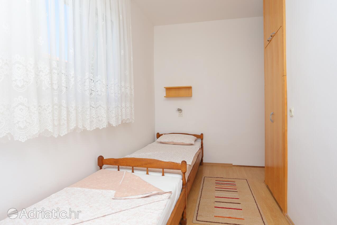 A-16657-a - Alloggi privati - Appartamenti accanto al mare Okrug Donji, Bua - Čiovo