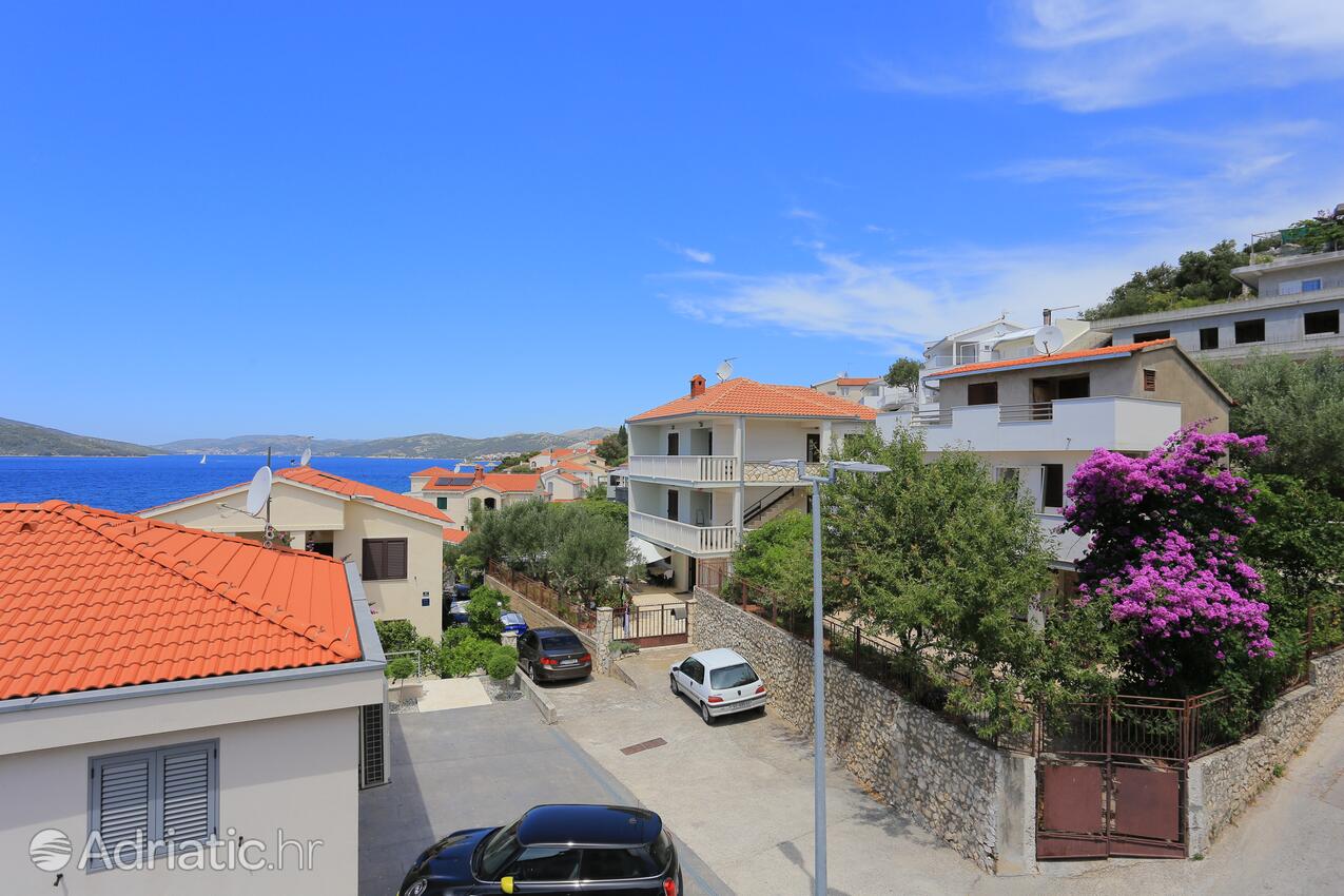 A-16657-b - Alloggi privati - Appartamenti accanto al mare Okrug Donji, Bua - Čiovo