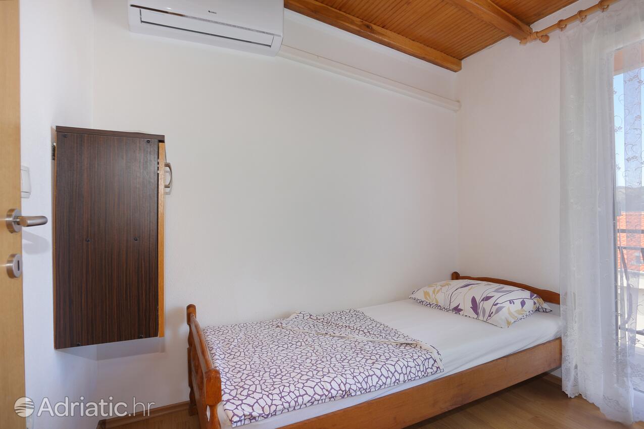A-16657-b - Alloggi privati - Appartamenti accanto al mare Okrug Donji, Bua - Čiovo