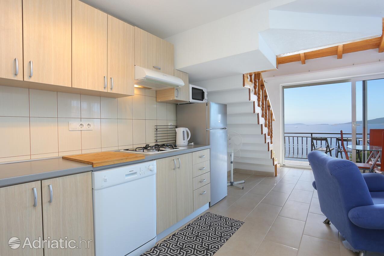 A-16657-b - Alloggi privati - Appartamenti accanto al mare Okrug Donji, Bua - Čiovo
