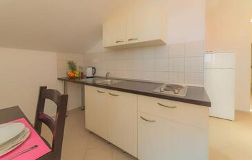 Ferienwohnungen mit Pool für Familien Pakostane, Biograd - 16666