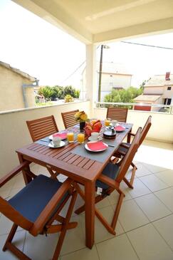 Ferienwohnungen mit Pool für Familien Pakostane, Biograd - 16666