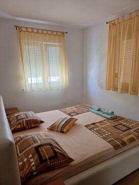 Appartamenti con parcheggio Okrug Gornji, Bua - Čiovo - 16676