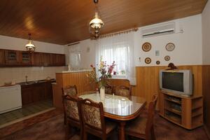 2-Zimmer-Ferienwohnung Supetar 2-Zimmer-Ferienwohnung Supetar, Brac (A-16699-a)