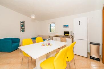 Apartamentos junto al mar Necujam, Solta - 16729
