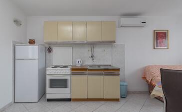 Apartments with parking space Slatine, Čiovo - 16731