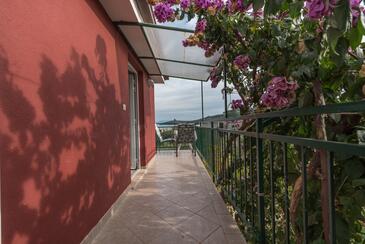 Apartmanok parkolóhellyel Slatine, Ciovo - 16732