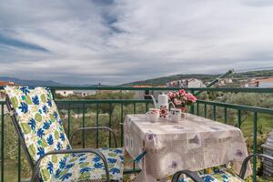 Апартаменти з паркуванням Слатіне - Slatine, Чіово - Čiovo - 16732 - Adriatic.hr
