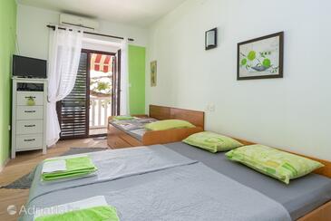 Apartments by the sea Jadranovo, Crikvenica - 16739