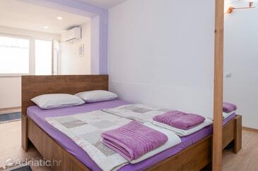 Apartments by the sea Jadranovo, Crikvenica - 16739