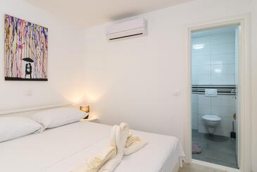 Ferienwohnungen am Meer Arbanija, Ciovo - 16762