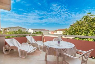 Apartmaji s parkingom Vir - 16768 Adriatic.hr