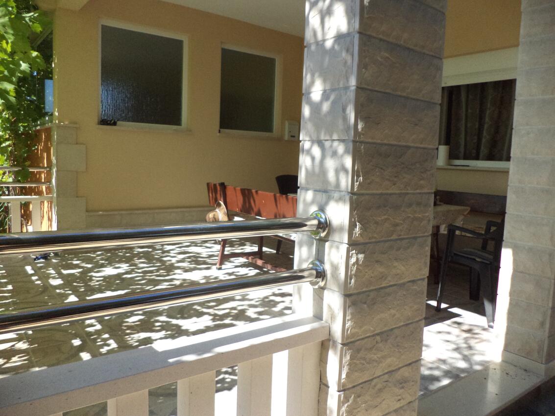 A-16787-d - Private accommodation - Apartments by the sea Drvenik Mali, Drvenik
