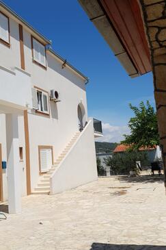 Apartments by the sea Sevid, Trogir - 16802
