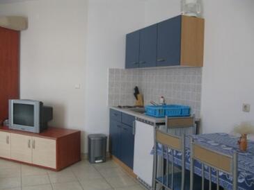 Cocina Barbat, Cocina en alojamiento de tipo studio-apartment, se admiten mascotas y WiFi.