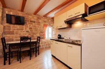 Apartments and rooms by the sea Trogir - 16844
