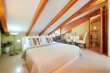 Apartments and rooms by the sea Trogir - 16844