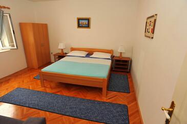 Apartmani uz more s bazenom Sutivan, Brač - 16846