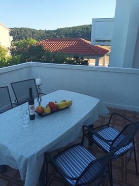 Appartamenti con piscina per famiglie Kampor, Arbe - Rab - 16865