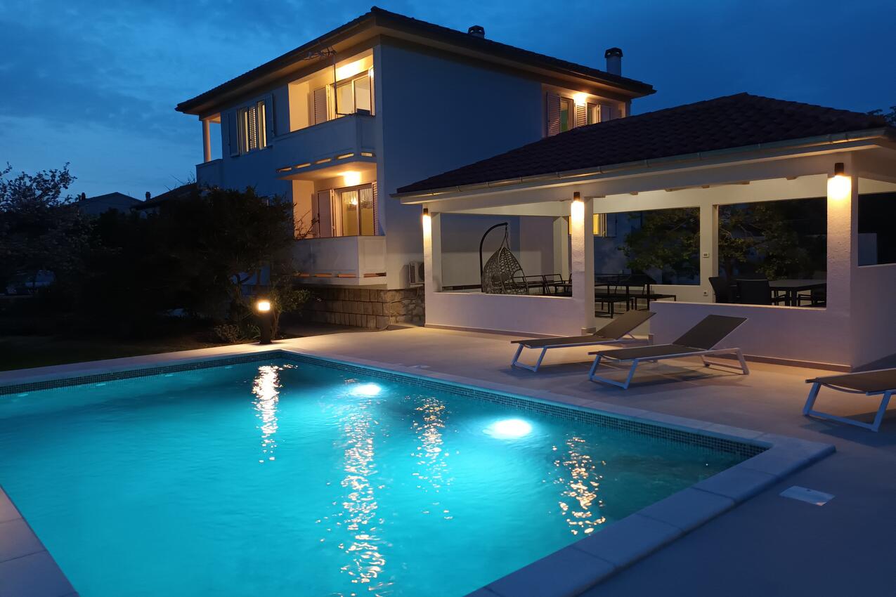 Family friendly apartments with a swimming pool Kampor, Rab - 16865