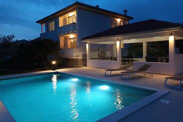 Rodinné apartmány s bazénem Kampor, Rab - 16865 Adriatic.hr