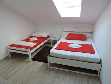 Appartamenti con parcheggio Traù - Trogir - 16898