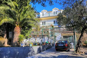 Units with balcony Tučepi, Central Dalmatia