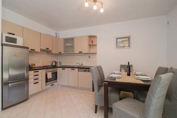 Apartmani s parkingom Supetar, Brač - 16923