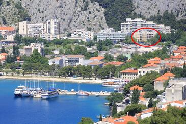 Apartment with terrace Omiš, Central Dalmatia