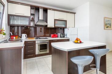 Apartamente cu parcare Klis, Split - 16979